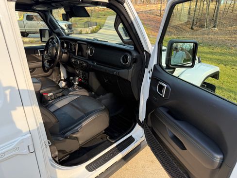 Used 2022 Jeep Wrangler Unlimited Rubicon 4xe w/ Cold Weather Group image 23