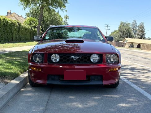 Used 2009 Ford Mustang GT RWD image 1