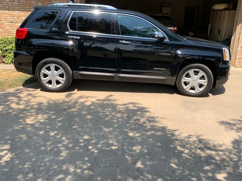 Used 2016 GMC Terrain SLT FWD image 2