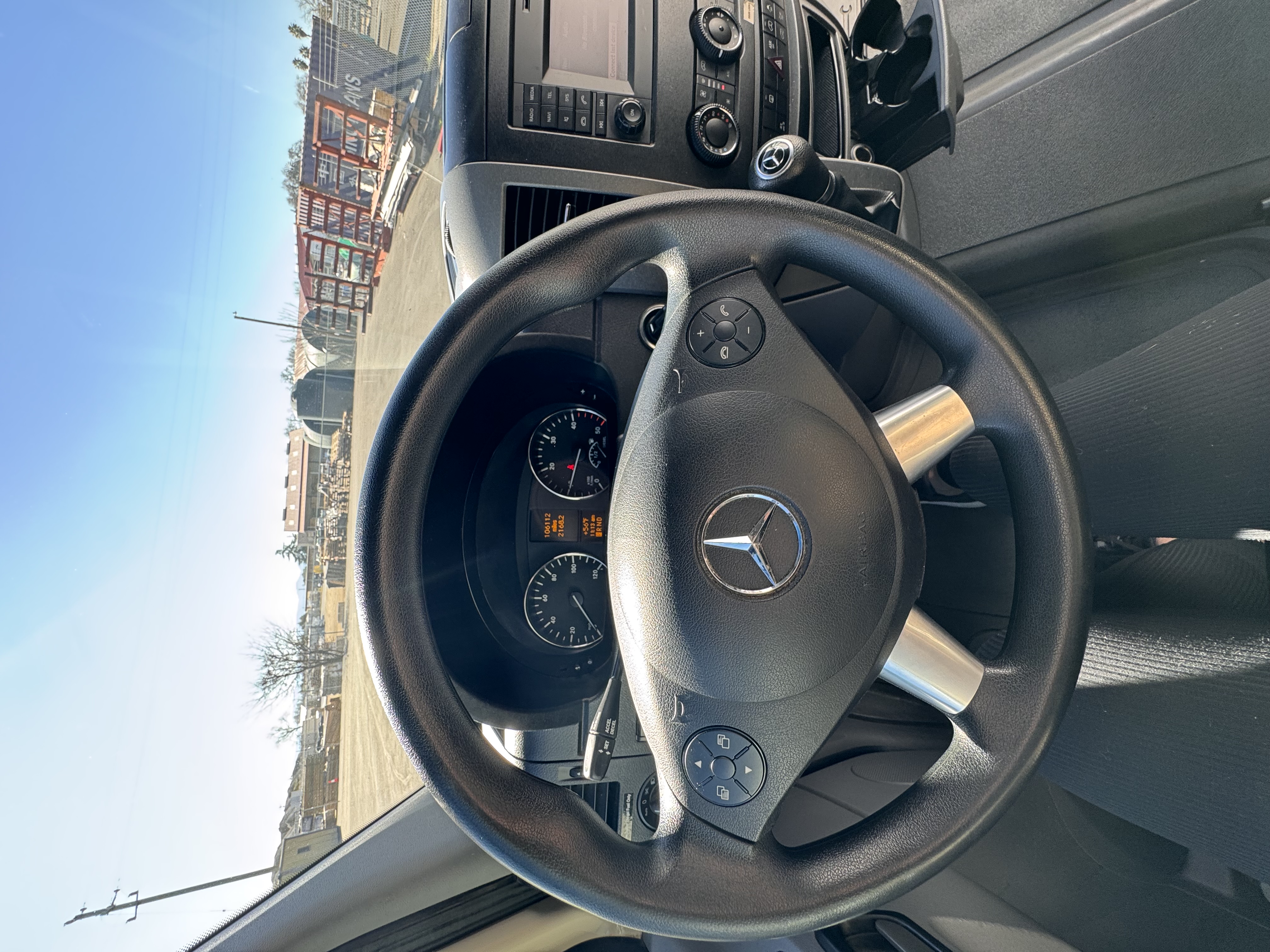 Used 2015 Mercedes-Benz Sprinter 2500 image 9