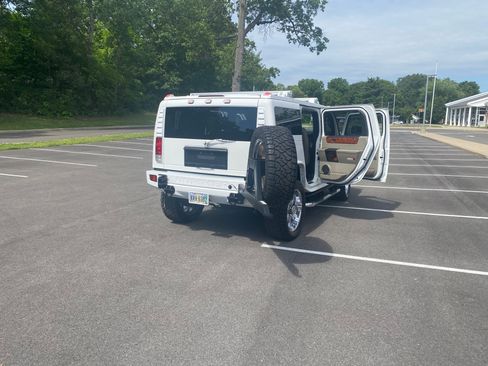 Used 2005 HUMMER H2 w/ Preferred Equipment Group AWD/4WD image 8