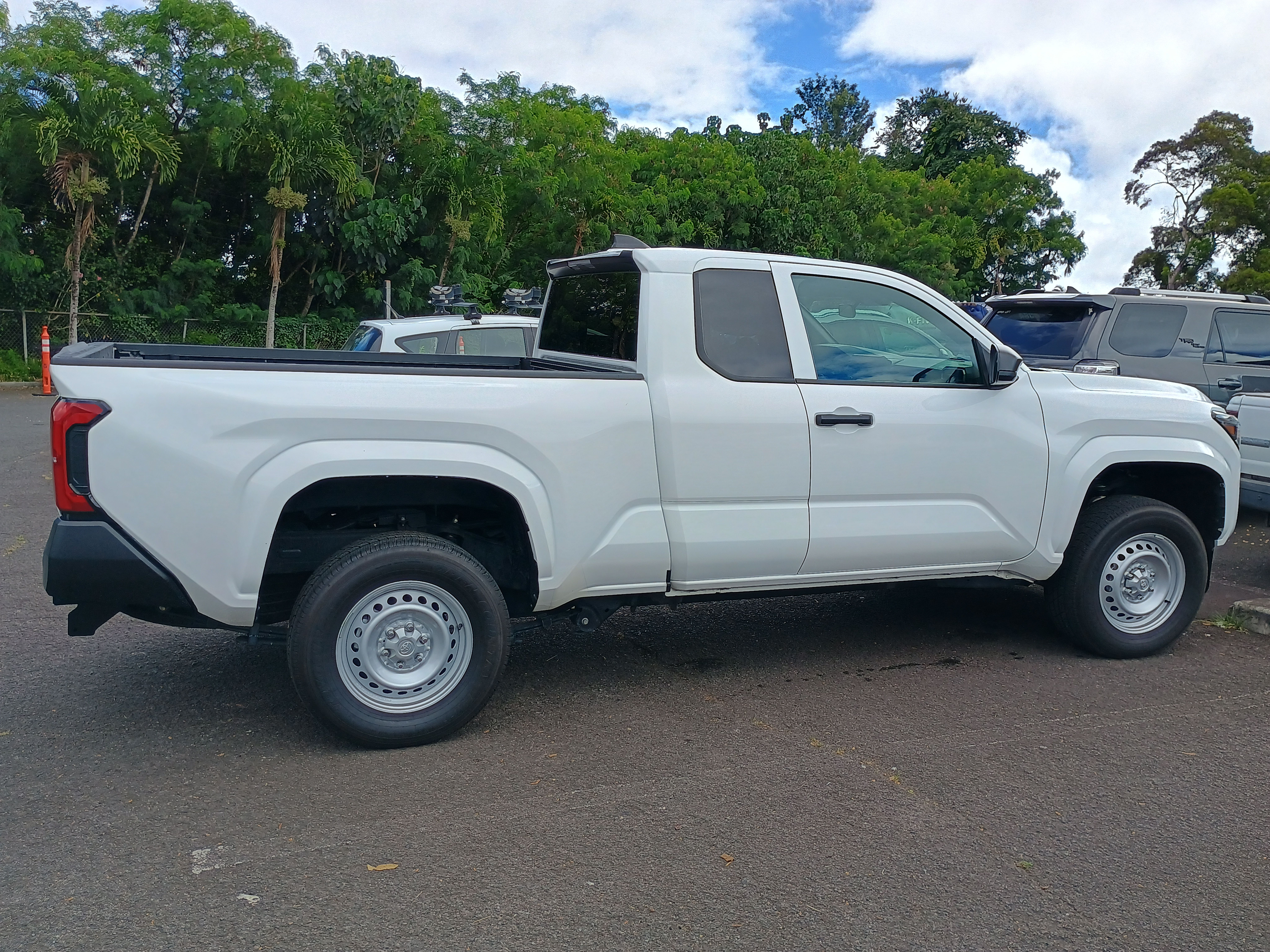 Used 2025 Toyota Tacoma SR RWD image 4