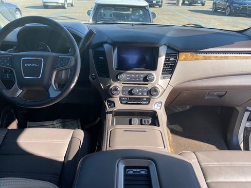 Used 2017 GMC Yukon Denali w/ Open Road Package image 16