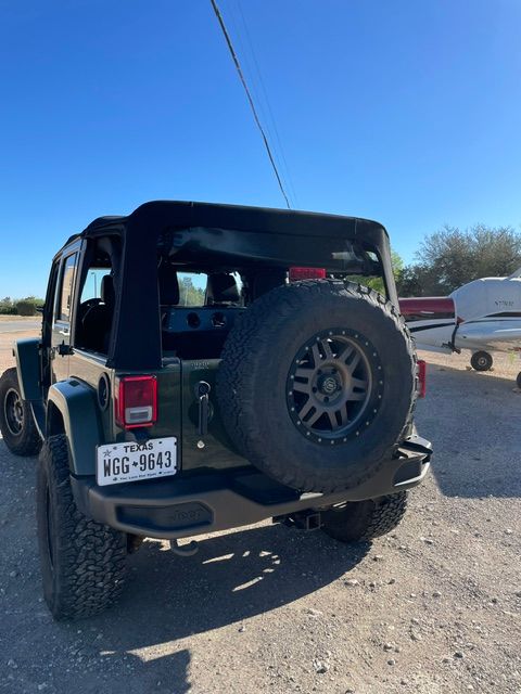 Used 2016 Jeep Wrangler Unlimited Sahara AWD/4WD image 6