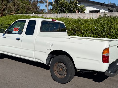 Used 1998 Toyota Tacoma 2WD Xtracab image 1