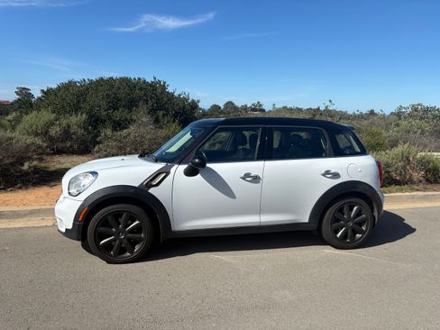 Used 2015 MINI Cooper Countryman S image 1