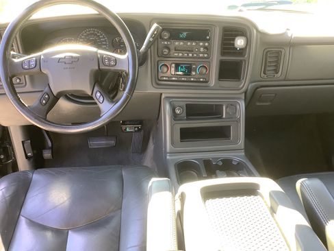 Used 2004 Chevrolet Silverado 3500 4x4 Crew Cab w/ Heavy-Duty Power Package image 5