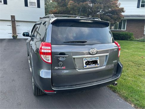 Used 2009 Toyota RAV4 Sport AWD/4WD image 2