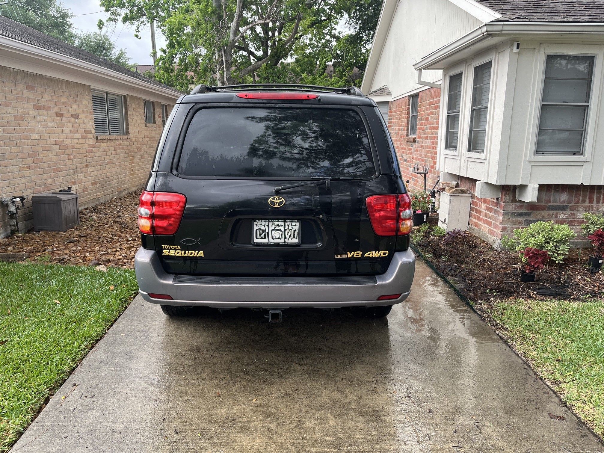 Used 2001 Toyota Sequoia SR5 AWD/4WD image 4