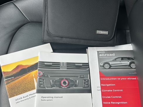 Used 2016 Audi A4 Premium image 6