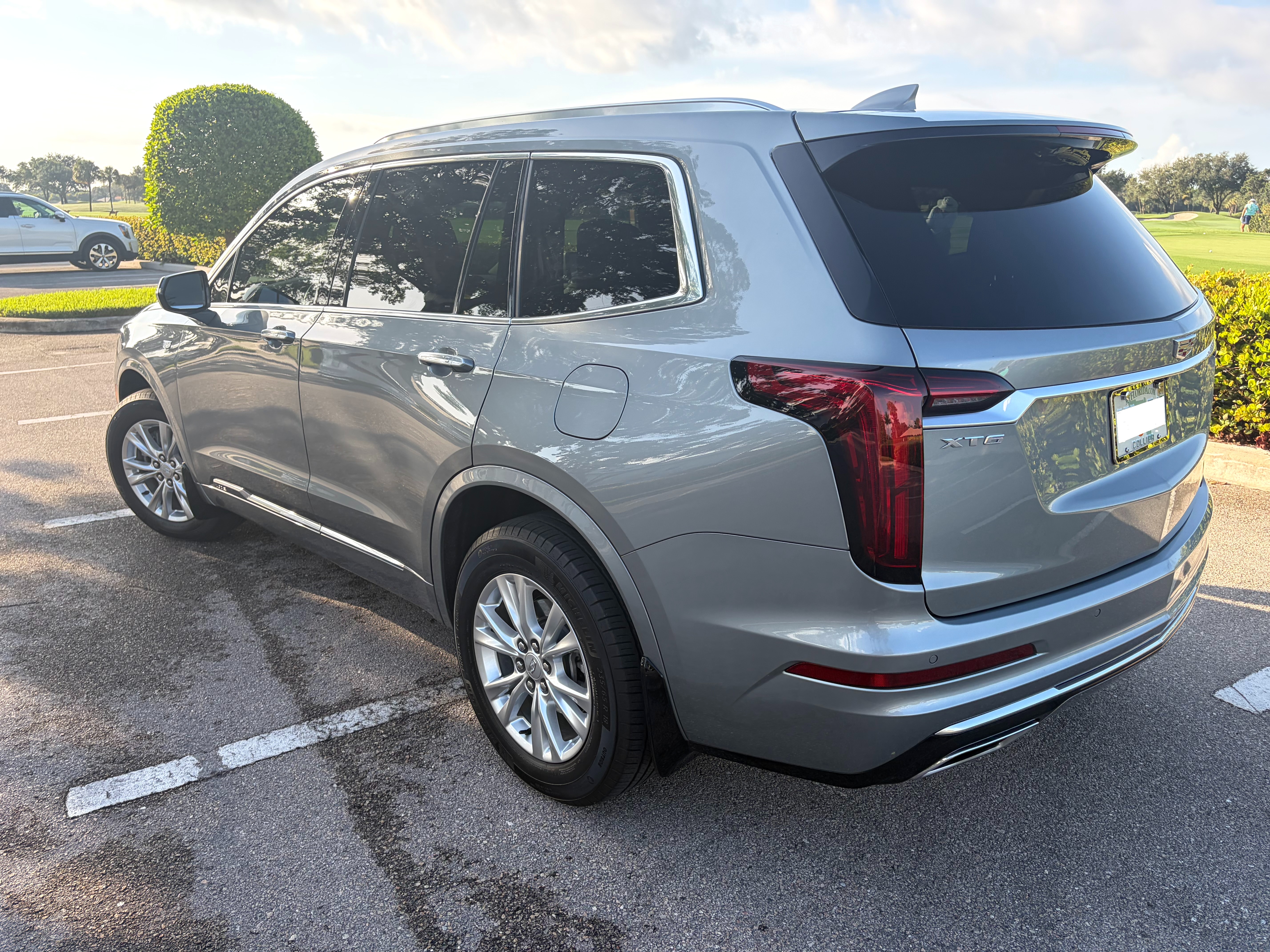 Used 2024 Cadillac XT6 Luxury FWD image 4