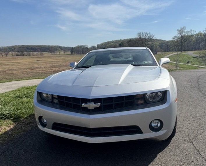 Used 2010 Chevrolet Camaro LT RWD image 2