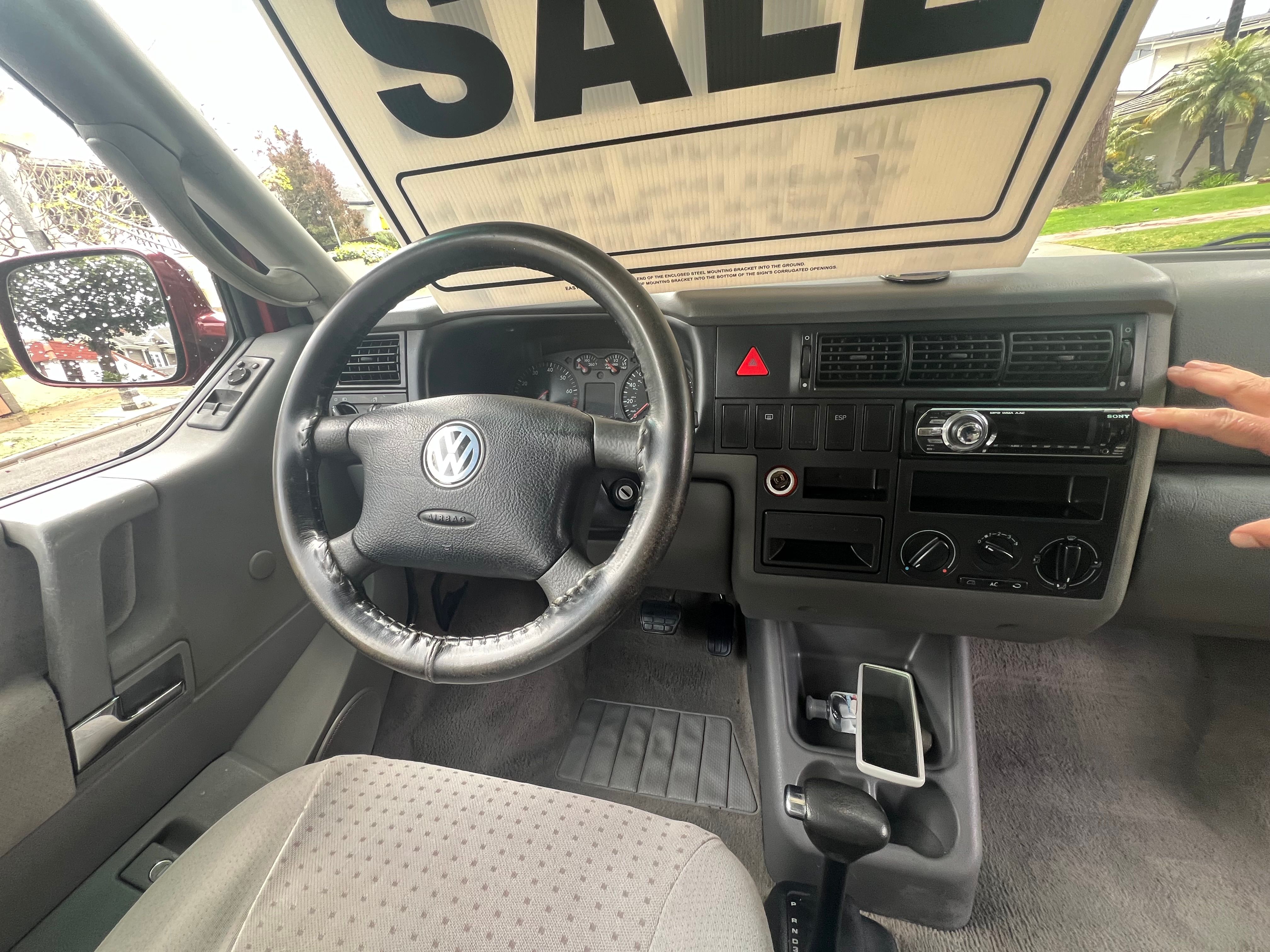 Used 2001 Volkswagen Eurovan FWD image 4