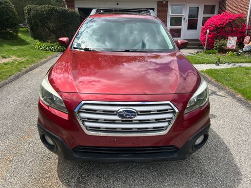 Used 2015 Subaru Outback 2.5i Premium AWD/4WD image 2