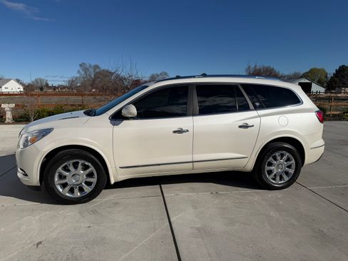 Used 2014 Buick Enclave Premium w/ Trailering Provision Package image 2