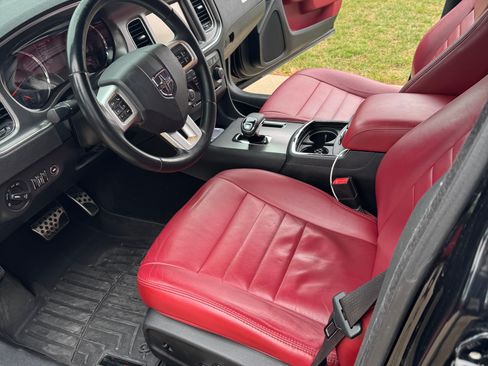 Used 2014 Dodge Charger SXT Plus image 4