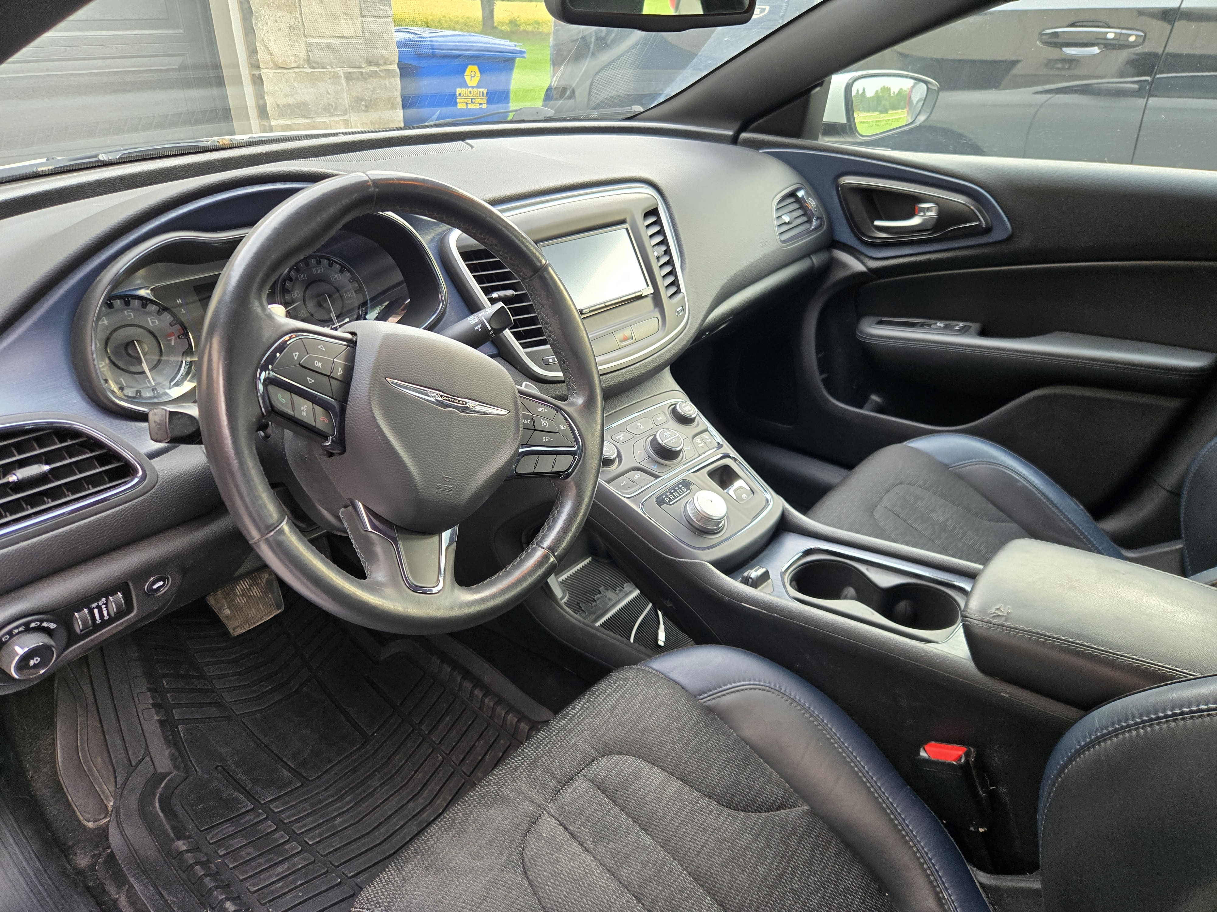 Used 2016 Chrysler 200 S w/ Comfort Group FWD image 8