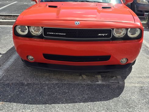 Used 2009 Dodge Challenger SRT8 w/ SRT Option Group II image 8