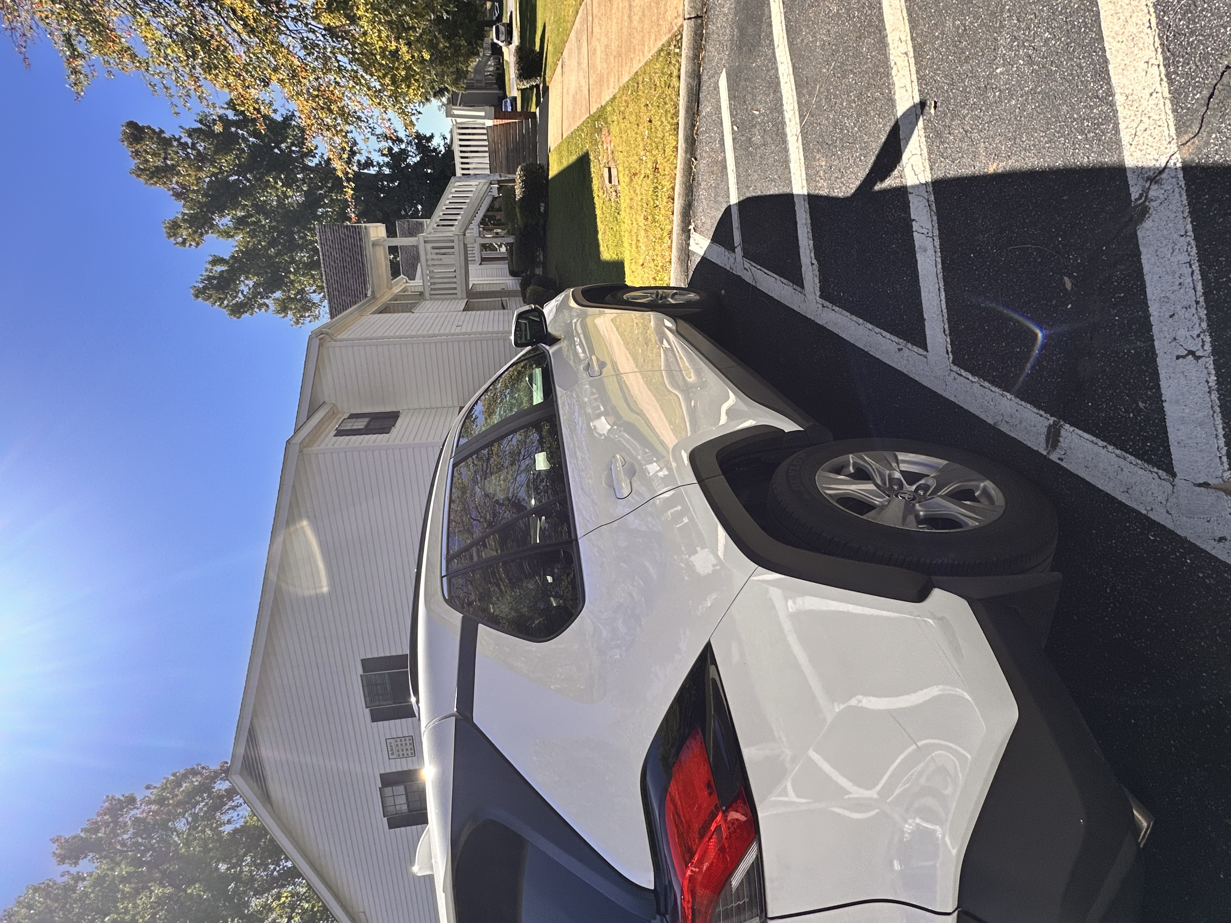 Used 2024 Toyota RAV4 XLE FWD image 8