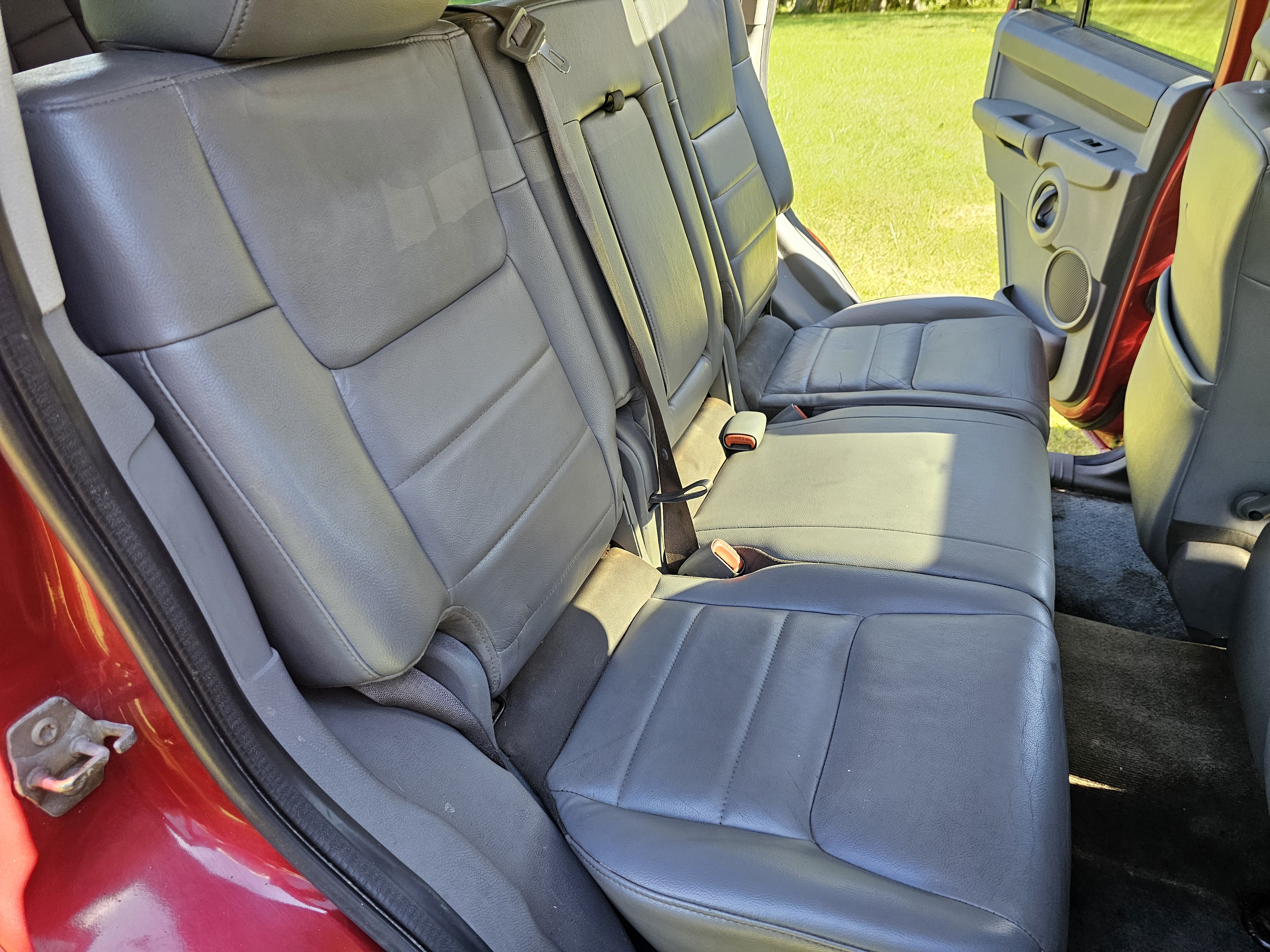 Used 2006 Jeep Commander 4WD image 12
