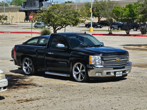 Used 2012 Chevrolet Silverado 1500 LT w/ Chrome Essentials Package image 17