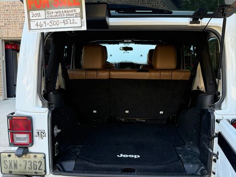 Used 2011 Jeep Wrangler Unlimited Sport image 11