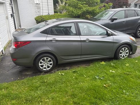 Used 2014 Hyundai Accent GLS FWD image 6