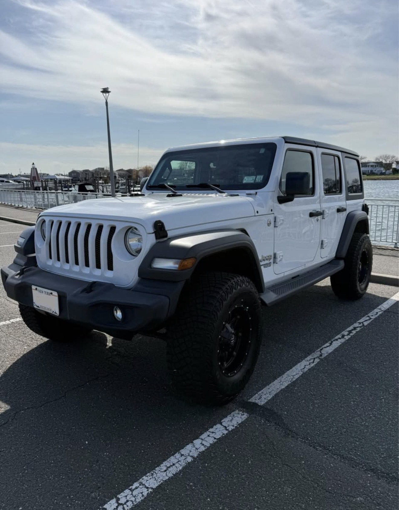 Used 2018 Jeep Wrangler Unlimited Sport S AWD/4WD image 2