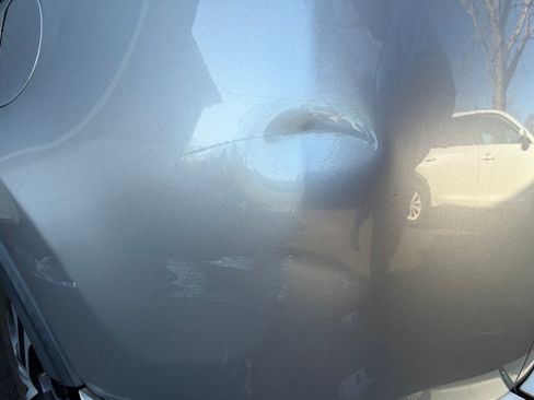 Used 2016 Toyota RAV4 LE image 9