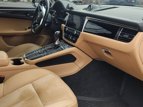Used 2019 Porsche Macan image 14