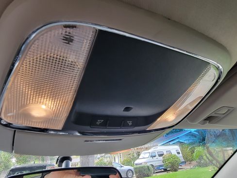 Used 2011 Jeep Grand Cherokee Laredo image 16