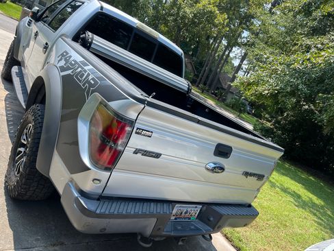 Used 2014 Ford F150 Raptor w/ Equipment Group 801A Luxury image 9