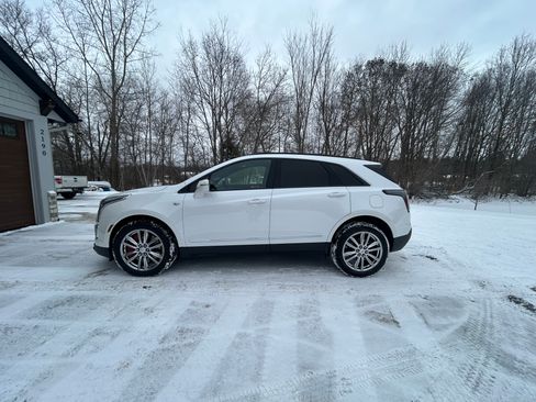 Used 2023 Cadillac XT5 Sportv image 2