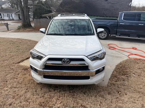 Used 2016 Toyota 4Runner Limited image 5