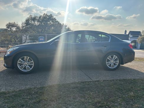 Used 2013 INFINITI G37 Journey w/ Premium Pkg image 5