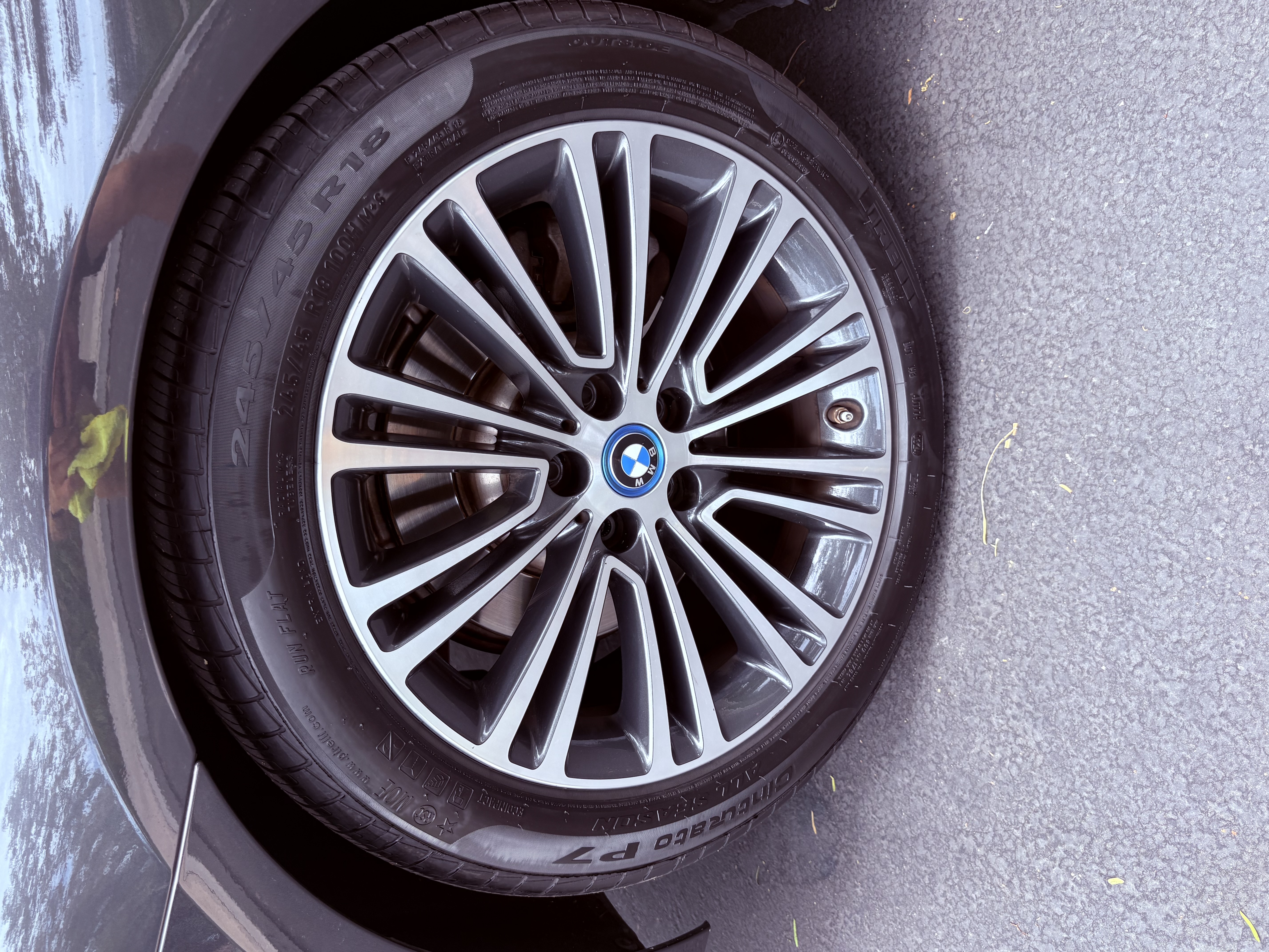 Used 2019 BMW 530e w/ Convenience Package RWD image 18