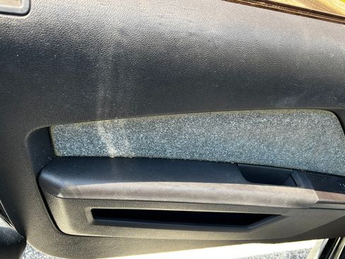 Used 2011 Ford Mustang GT image 8