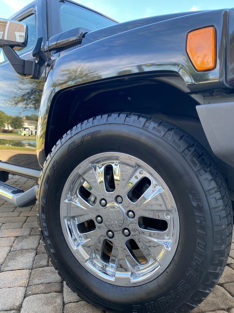 Used 2009 HUMMER H3T Luxury AWD/4WD image 12