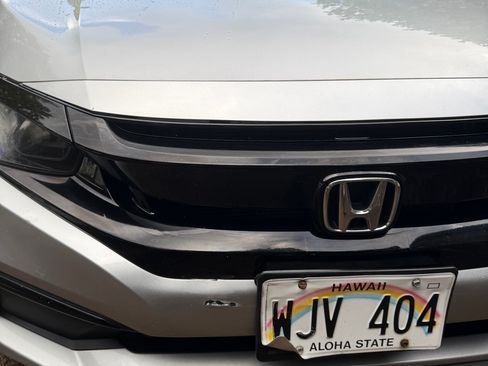Used 2019 Honda Civic Sport image 10