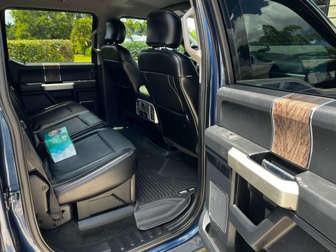 Used 2017 Ford F350 Lariat w/ Chrome Package image 5