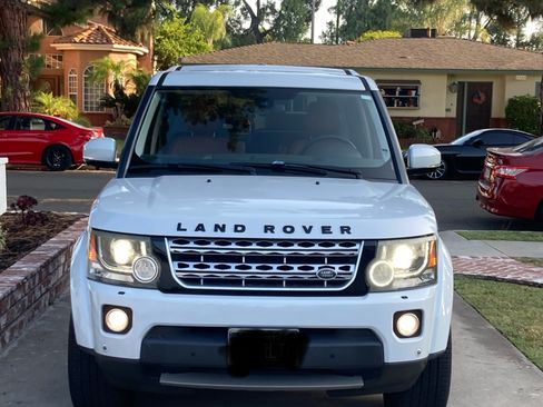 Used 2015 Land Rover LR4 HSE LUX AWD/4WD image 2