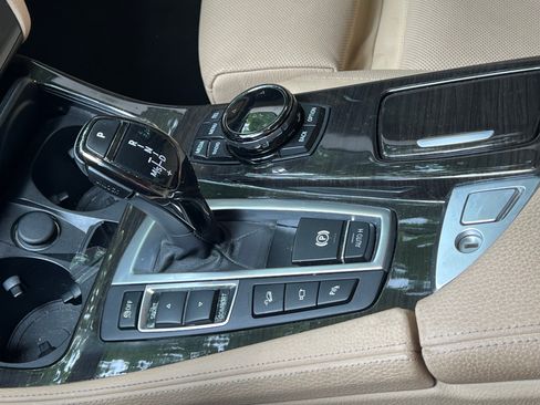 Used 2015 BMW 550i xDrive Sedan AWD/4WD image 40