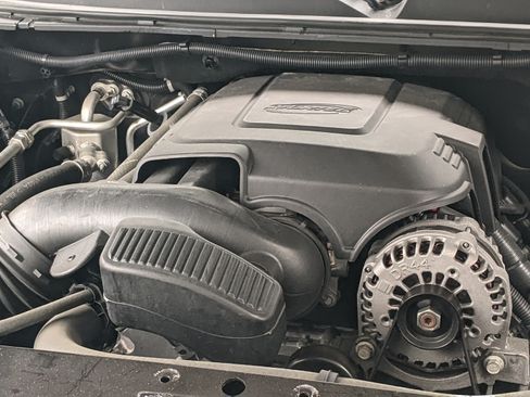 Used 2012 Chevrolet Suburban LT w/ All-Star Edition image 10