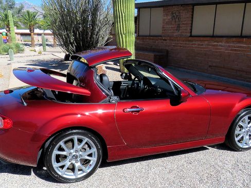 Used 2013 MAZDA MX-5 Miata Grand Touring w/ Premium Pkg RWD image 10