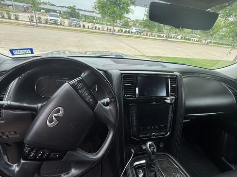 Used 2021 INFINITI QX80 Luxe image 10