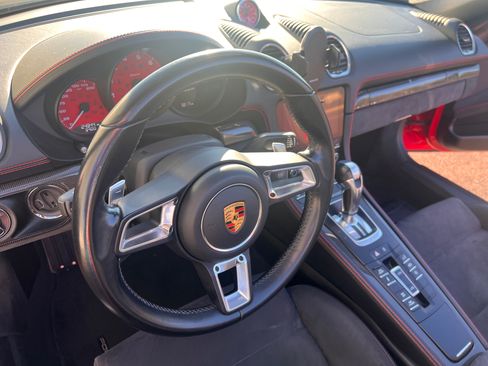 Used 2021 Porsche 718 Boxster Spyder image 21
