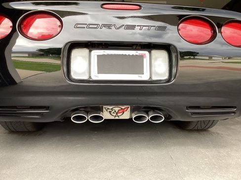 Used 2001 Chevrolet Corvette Convertible w/ Preferred Equipment Group2 RWD image 12
