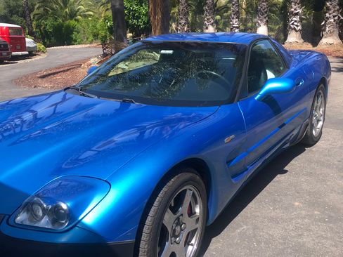 Used 1999 Chevrolet Corvette Coupe w/ Lighting Pkg RWD image 31