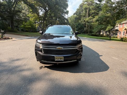 Used 2023 Chevrolet Tahoe LT RWD image 8
