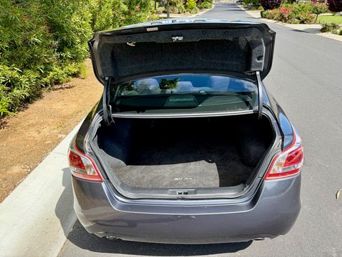 Used 2013 Nissan Altima 2.5 SV image 16